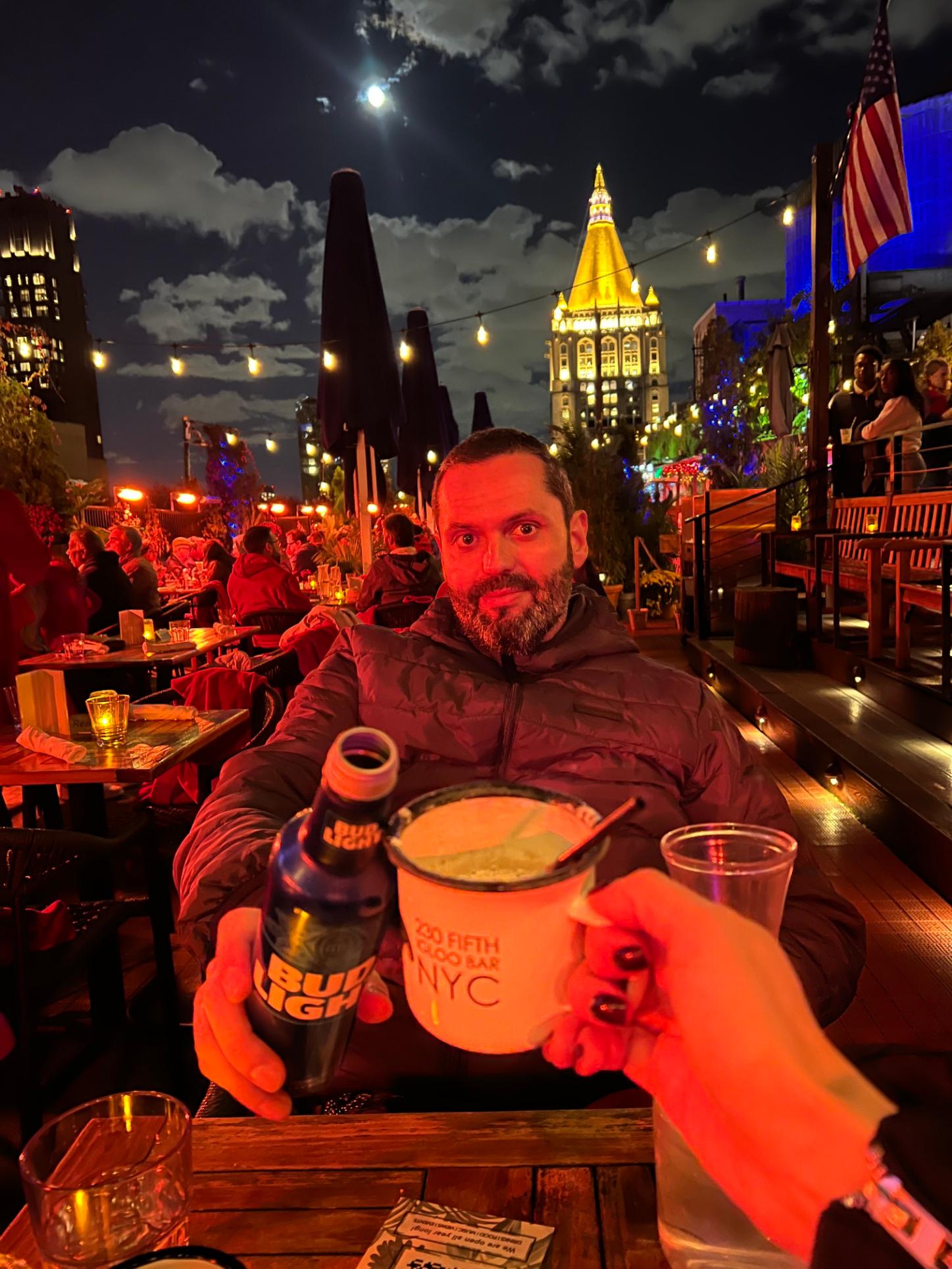 230 Fifth Rooftop Bar u New Yorku